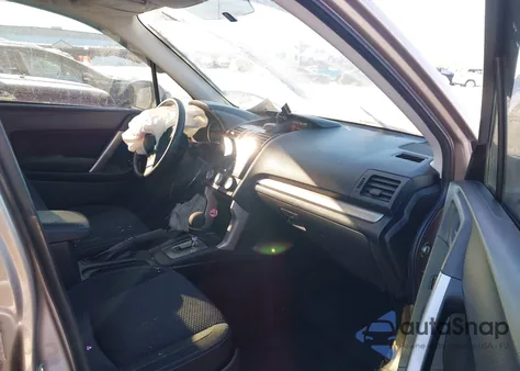 2015 Subaru Forester 2.5I Premium z USA, uszkodzony, nr VIN JF2SJADC4FH533903